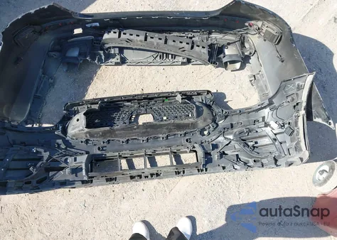 2021 Mercedes-Benz E 350 z USA, uszkodzony, nr VIN W1KZF8DB0MA931913